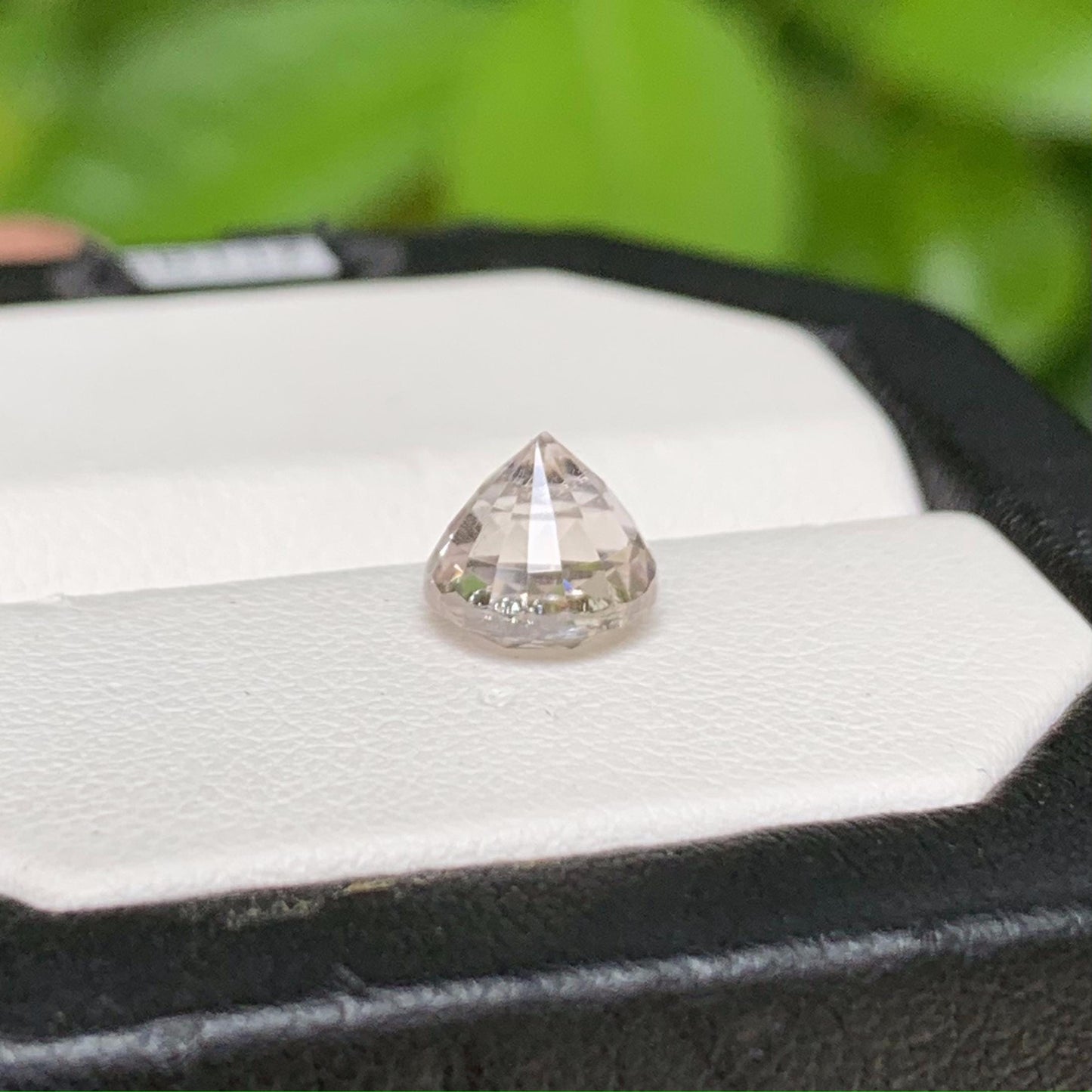 Peach Sapphire 2.43ct - (UH) - Baza Boutique