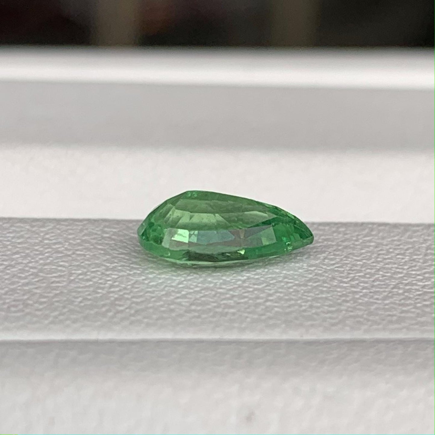 Natural Tsavorite Garnet 1.03ct (UH) - Baza Boutique
