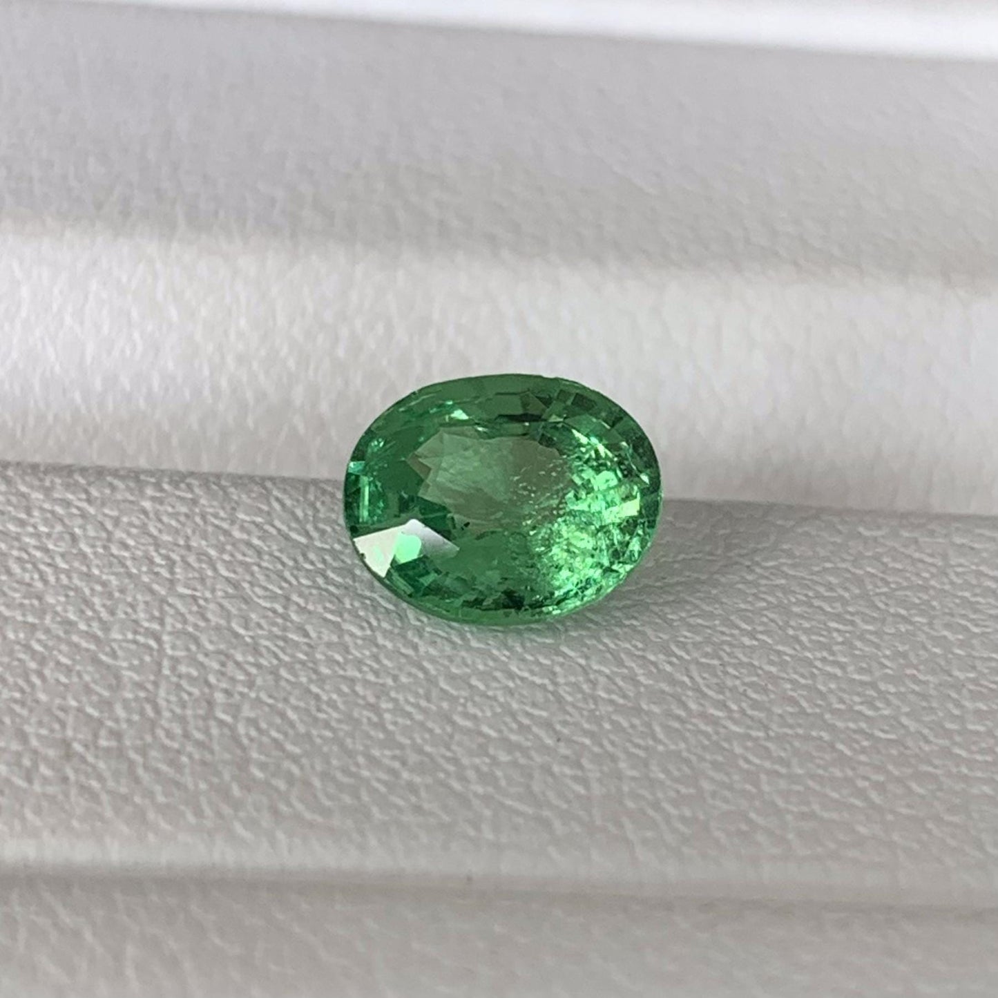Natural Tsavorite Garnet 1.06ct (UH) - Baza Boutique