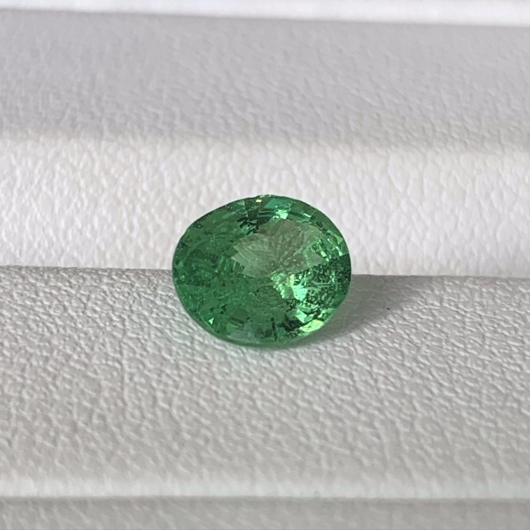 Natural Tsavorite Garnet 1.06ct (UH) - Baza Boutique
