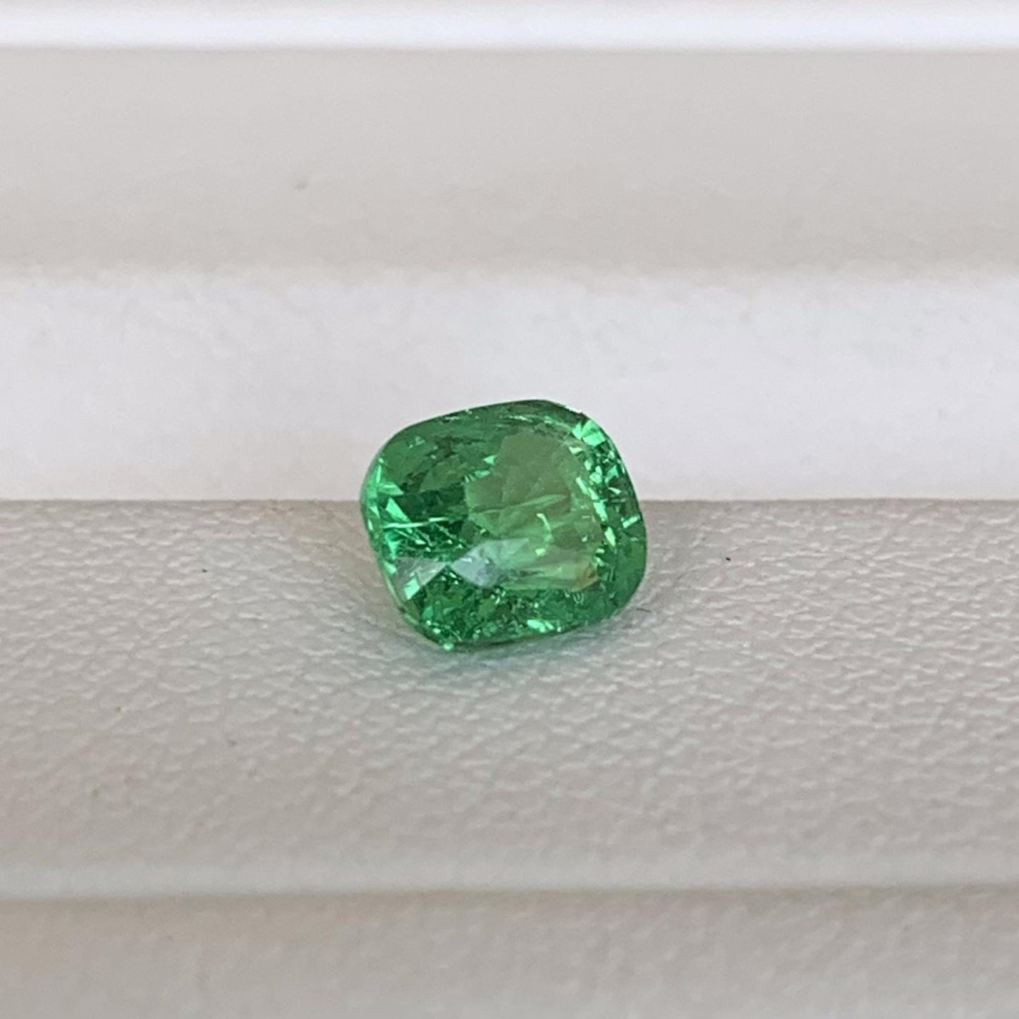 Natural Tsavorite Garnet 1.02ct (UH) - Baza Boutique