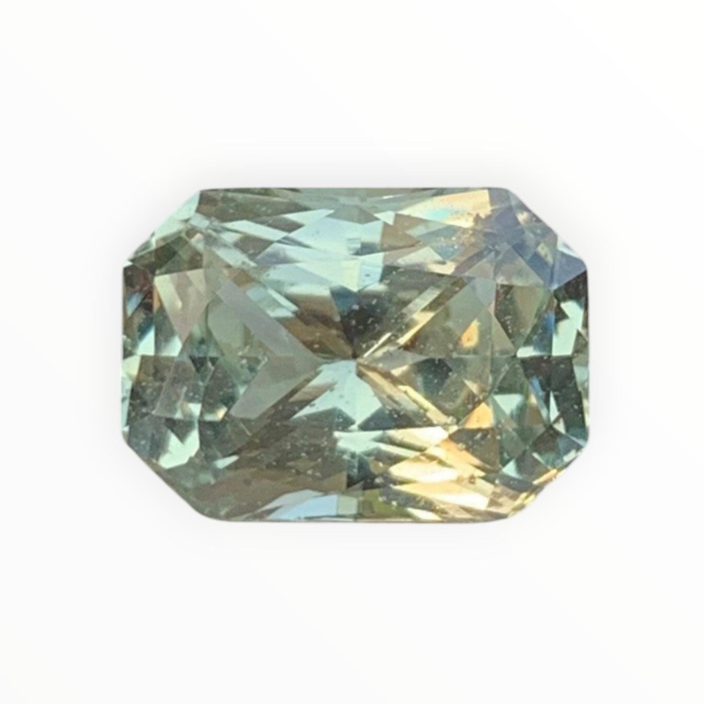 Mint Green Sapphire 4.46ct - (UH)