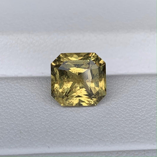 Yellow Sapphire 3.21ct (UH) - Baza Boutique