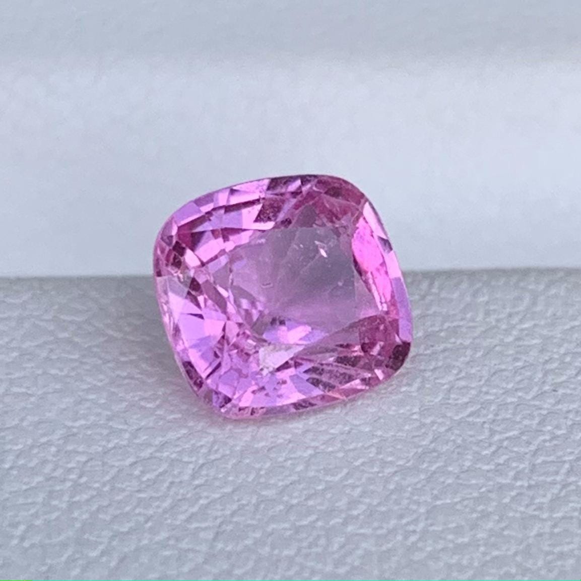 Natural Pink Sapphire 1.34ct (UH) - Baza Boutique