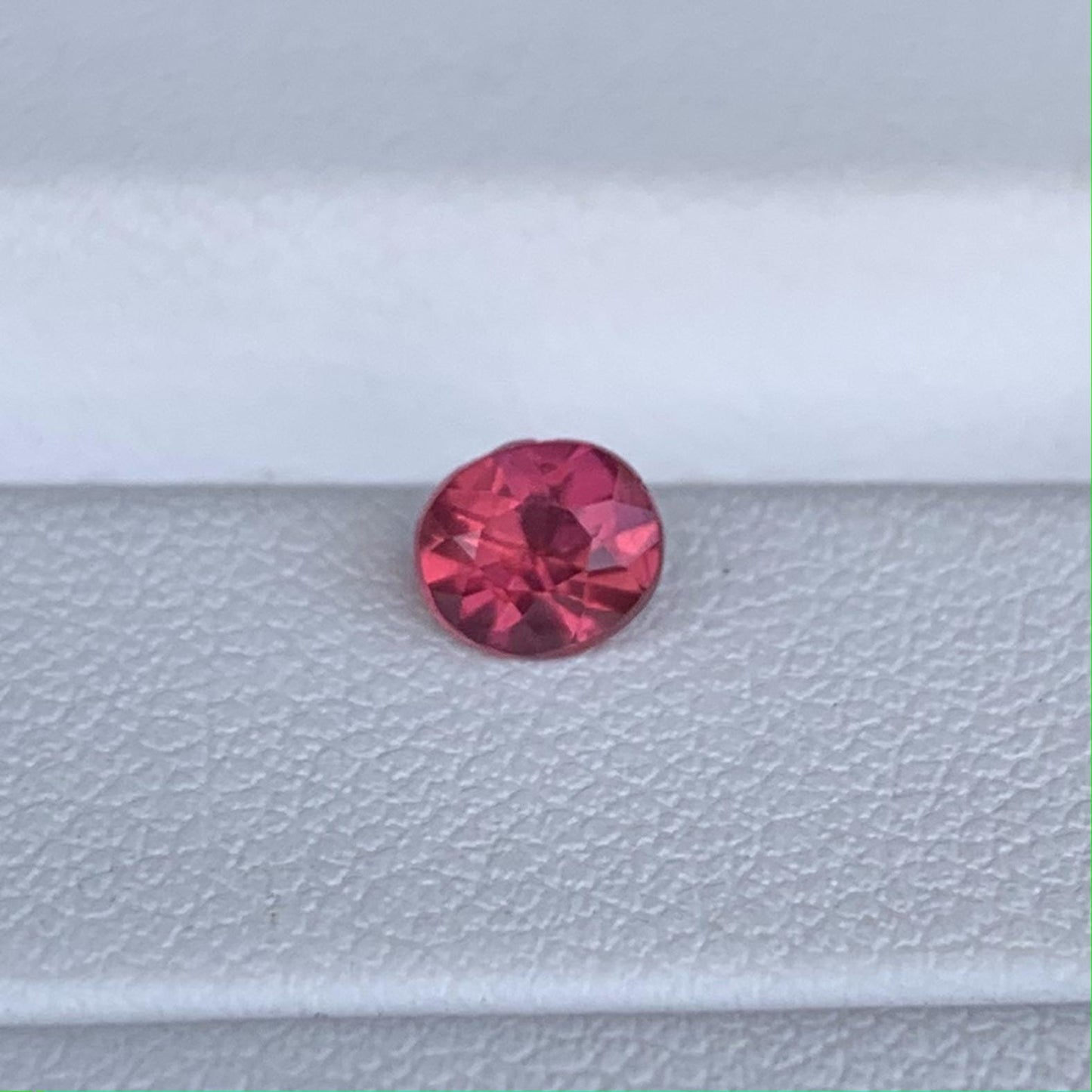 Natural Padparadscha Sapphire 0.53ct - (UH)