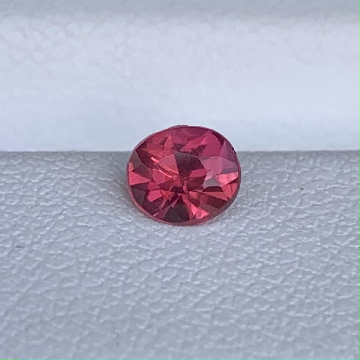 Natural Padparadscha Sapphire 0.53ct - (UH)