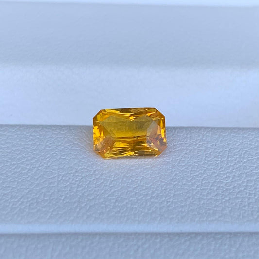 Natual Yellow Sapphire 1.09ct (H) - Baza Boutique