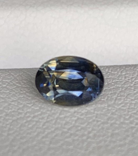 Rare Bi Color Sapphire 1ct - (H) - Baza Boutique