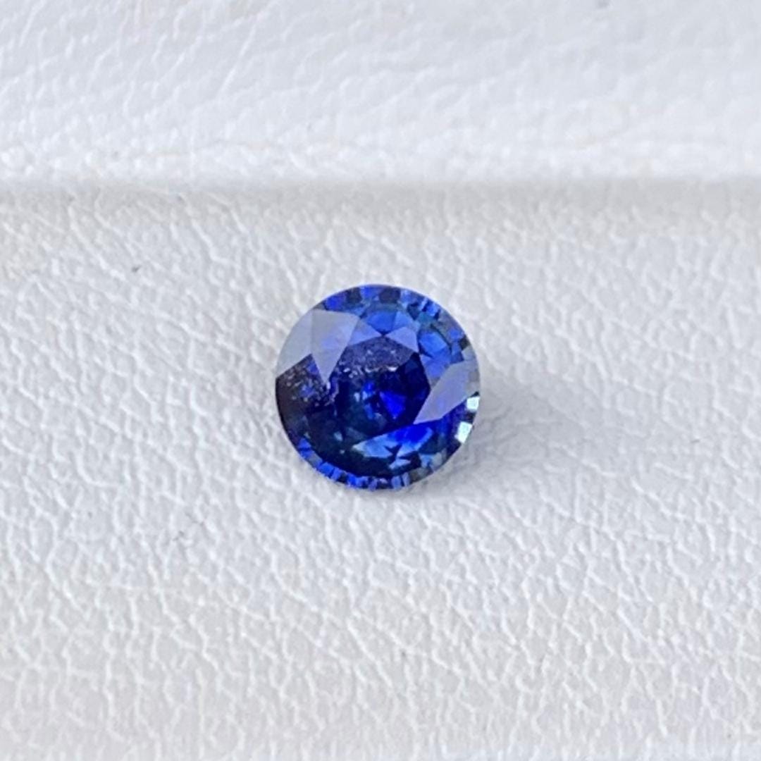 Oval Cut Royal Blue Sapphire 0.48ct (H) - Baza Boutique