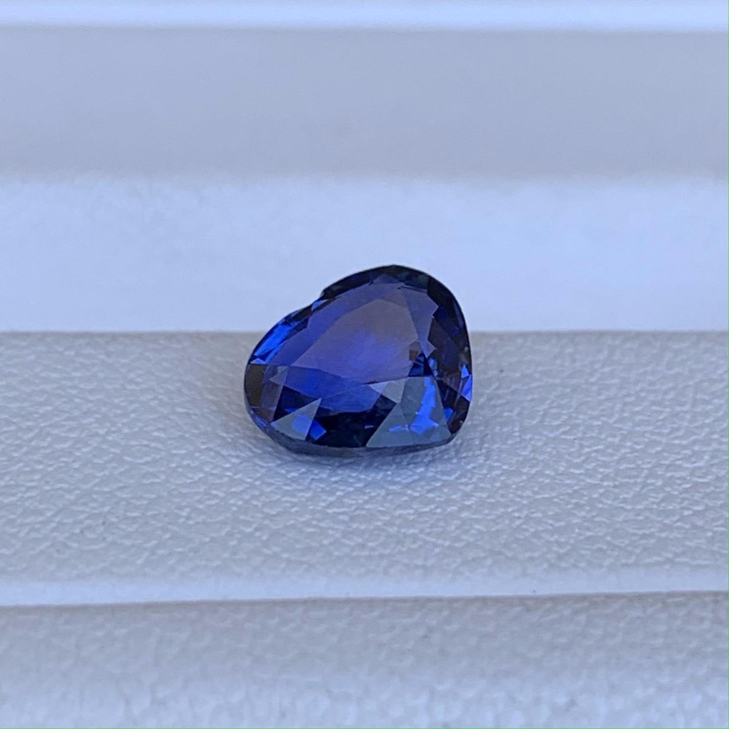 Natural Heart Shaped Royal Blue Sapphire 1.43ct - (H) - Baza Boutique
