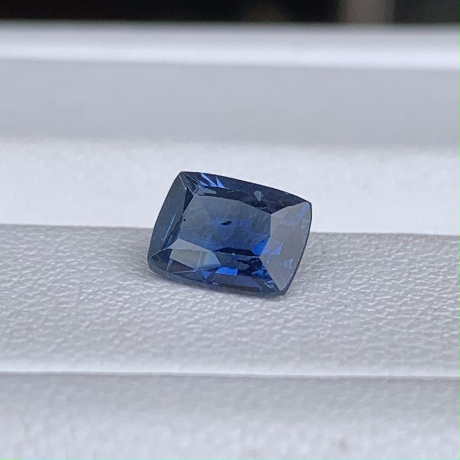 Natural Blue Sapphire 1.08Cts - Baza Boutique