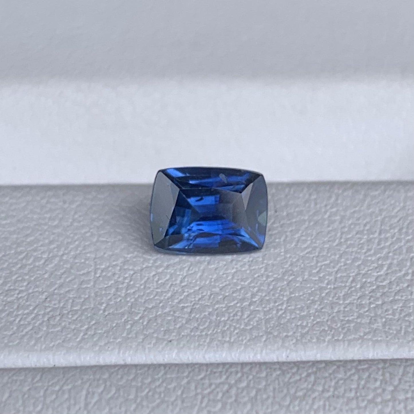 Natural Blue Sapphire 1.08Cts - Baza Boutique
