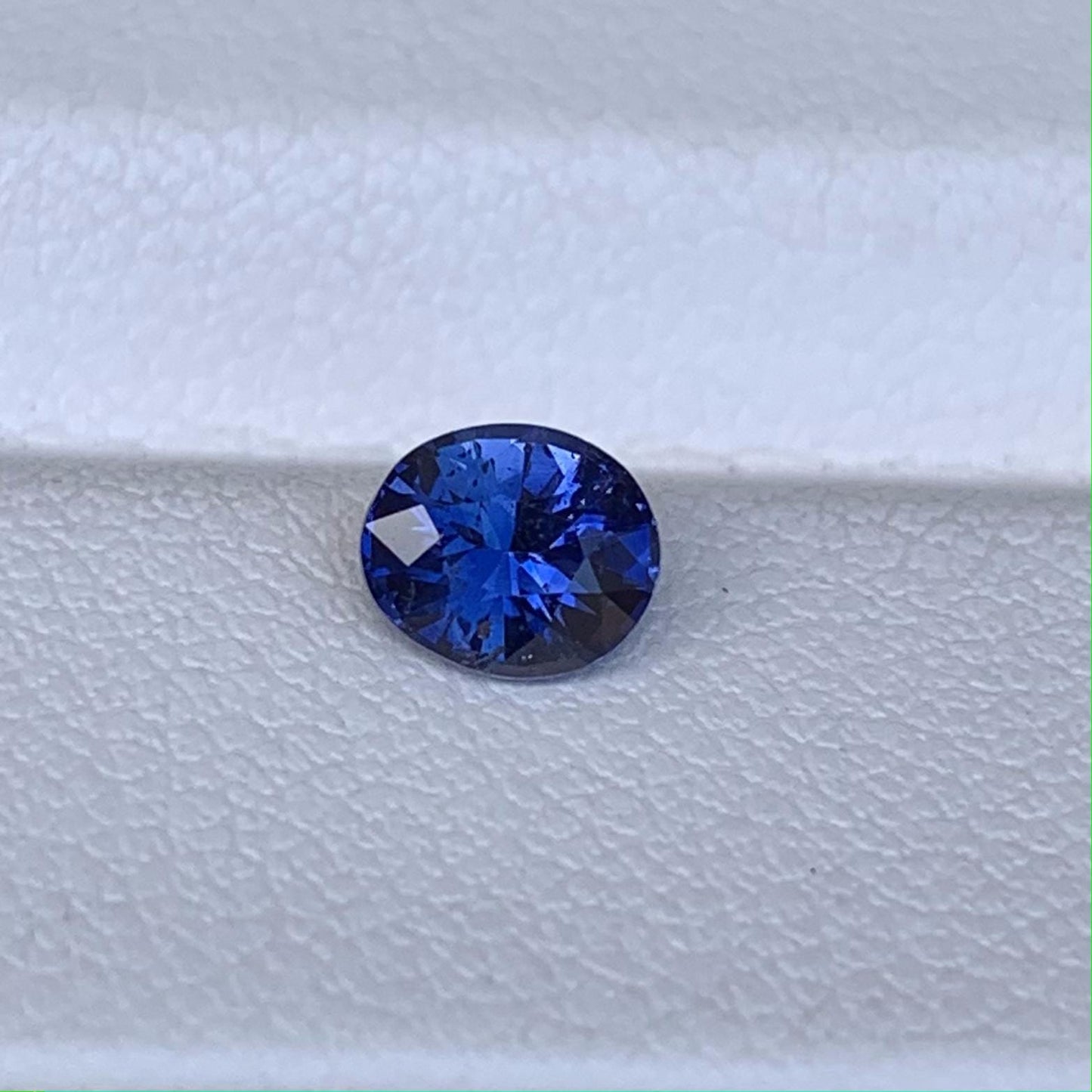 Natural Royal Blue Sapphire 0.67ct - (H)