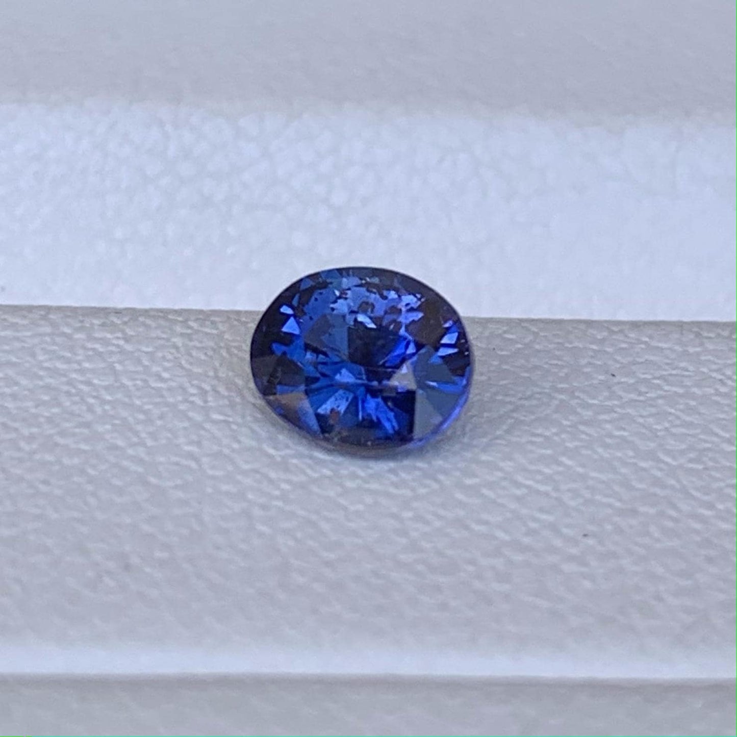 Natural Royal Blue Sapphire 0.67ct - (H)