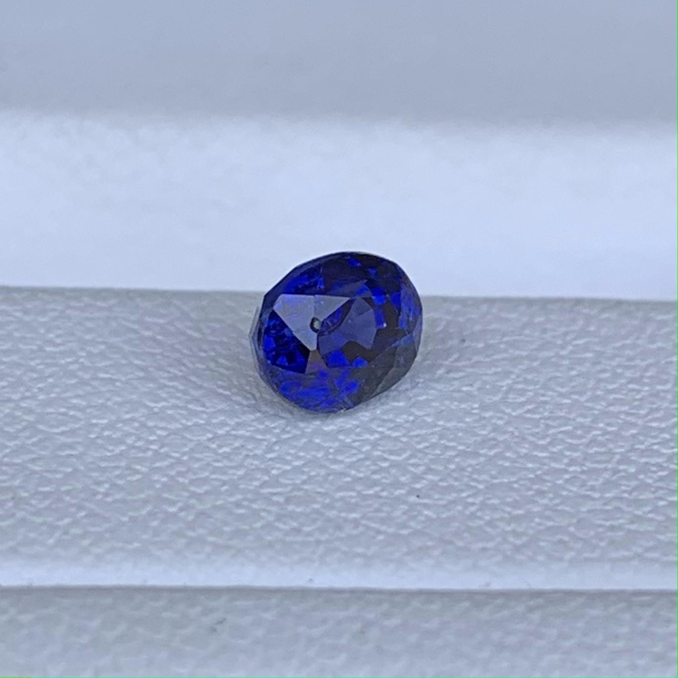 Natural Blue Sapphire 0.79ct - (H) - Baza Boutique