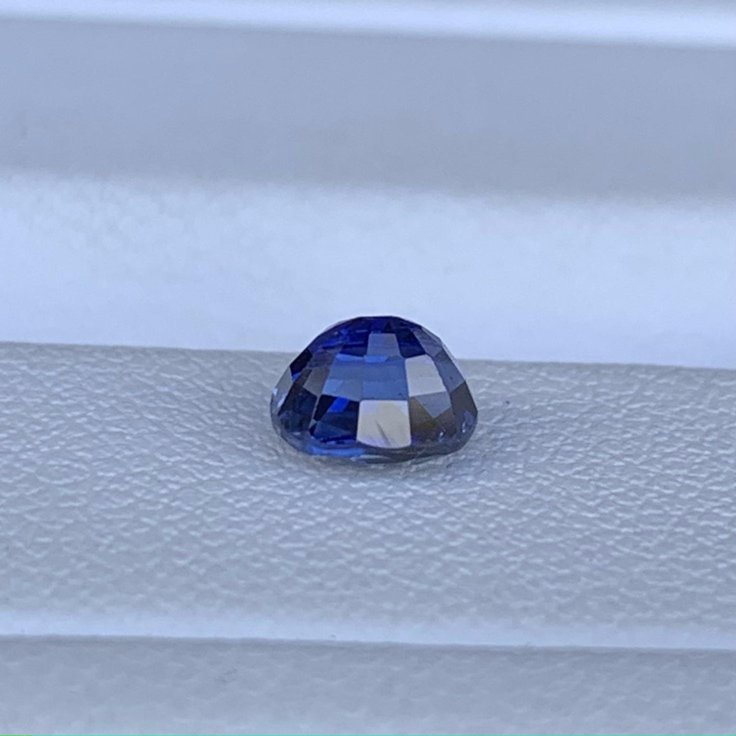 Natural Blue Sapphire 0.79ct - (H) - Baza Boutique