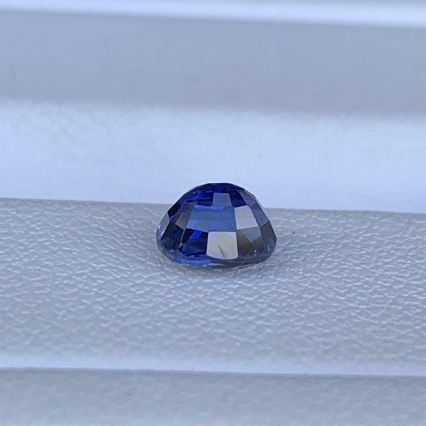 Natural Blue Sapphire 0.79ct - (H) - Baza Boutique