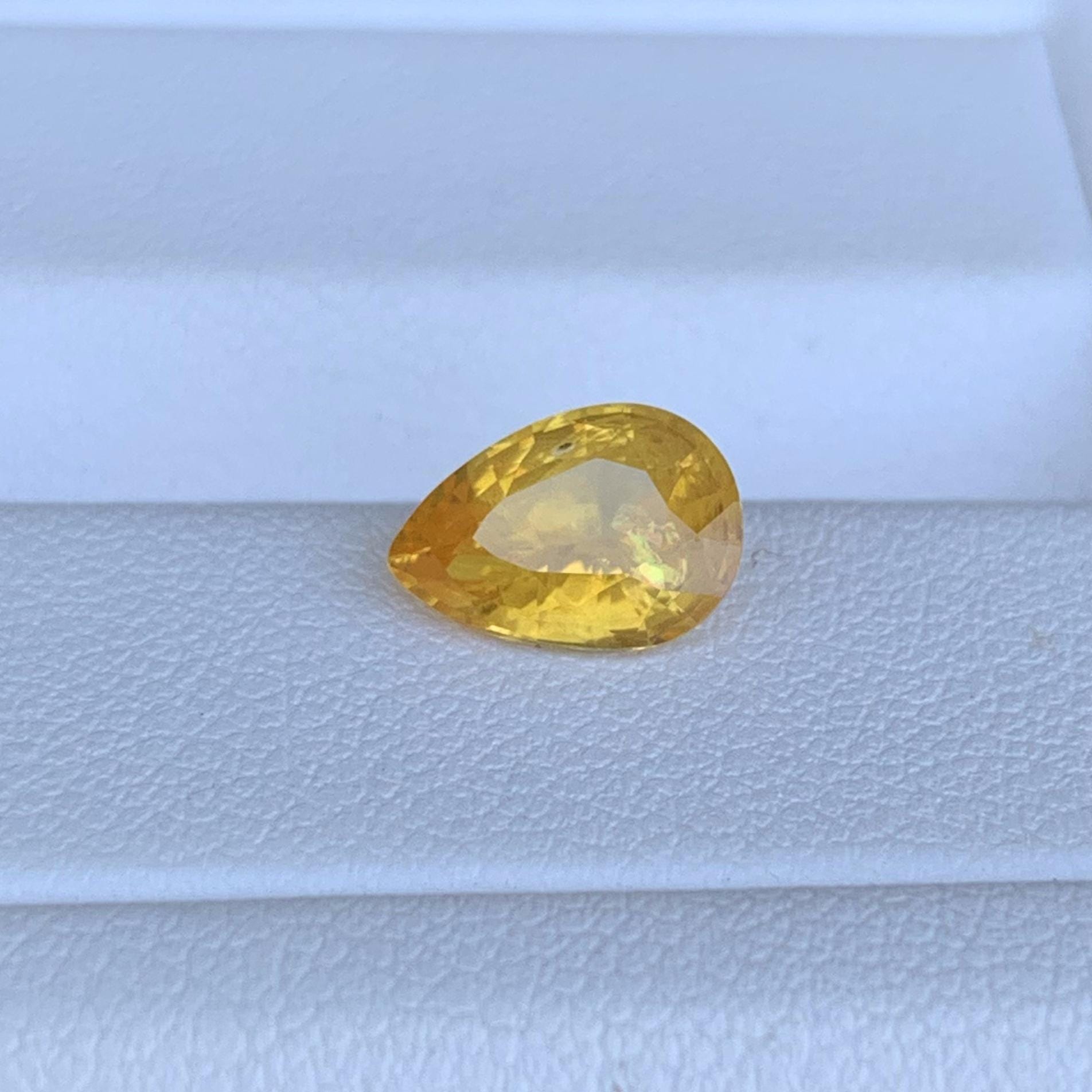 Yellow Sapphire 1.72ct - (H) - Baza Boutique