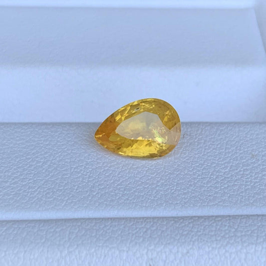 Yellow Sapphire 1.72ct - (H) - Baza Boutique