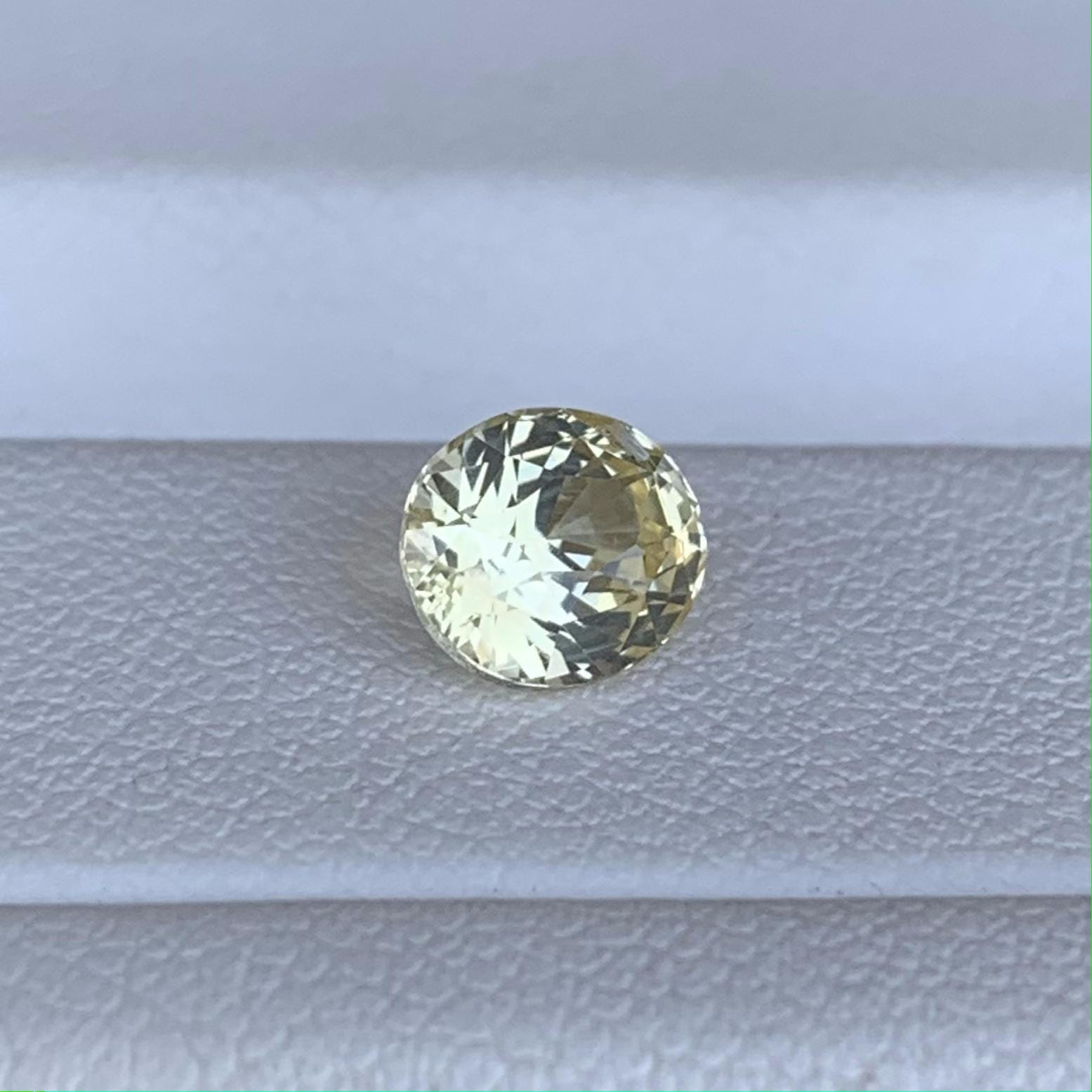 Natural Yellow Sapphire 1.30ct - (UH) - Baza Boutique