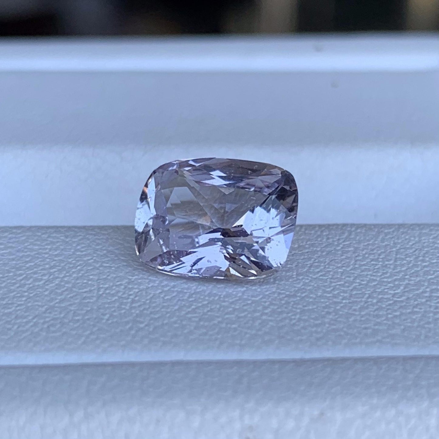 Lavender Sapphire 2.42ct - (UH) - Baza Boutique