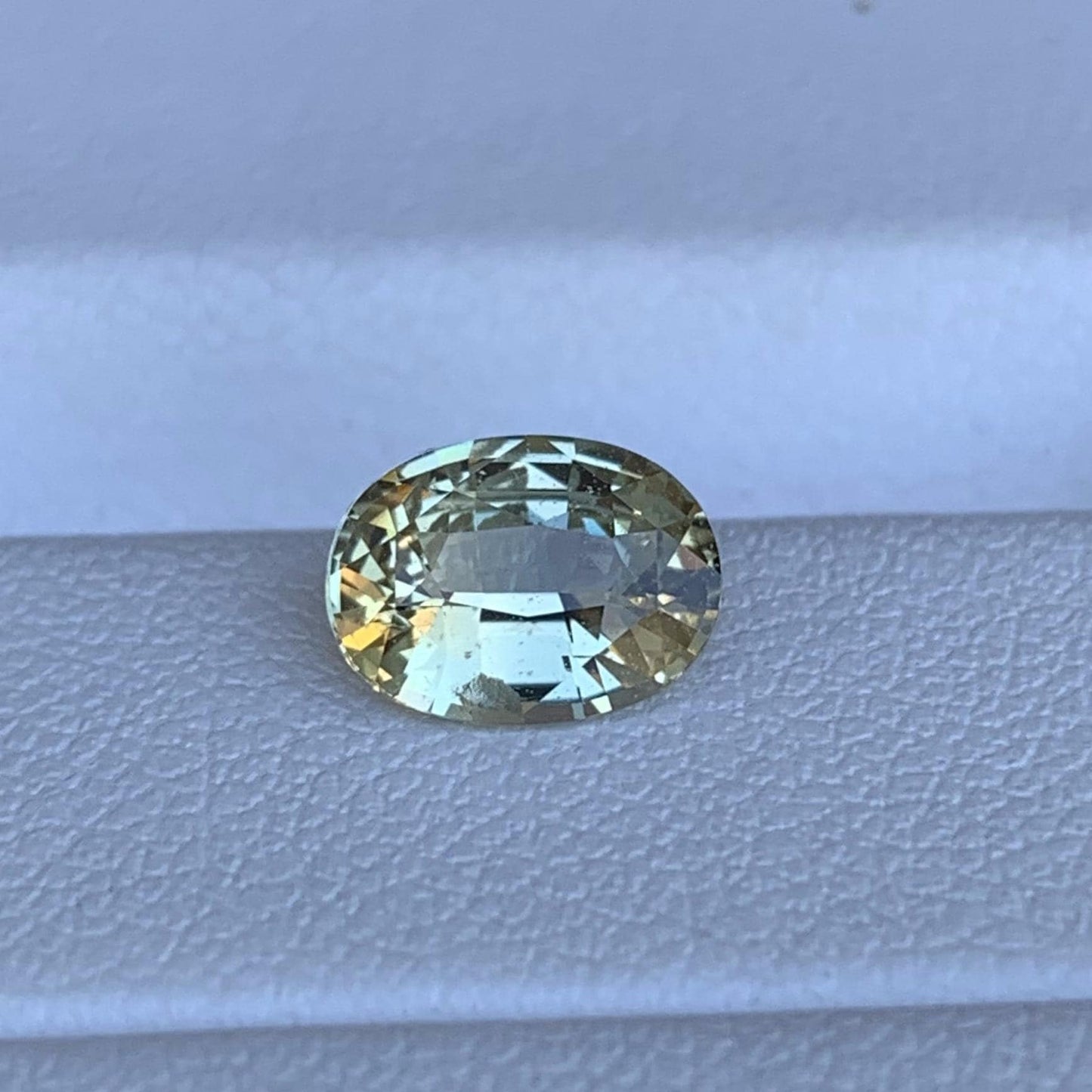 Natural Yellow Sapphire 1.51ct - (UH) - Baza Boutique