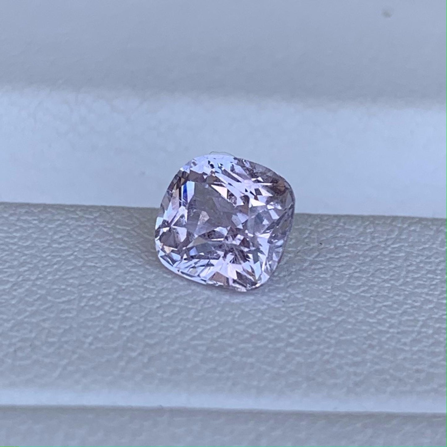 Lavender Peach Sapphire 1.20ct - (UH) - Baza Boutique