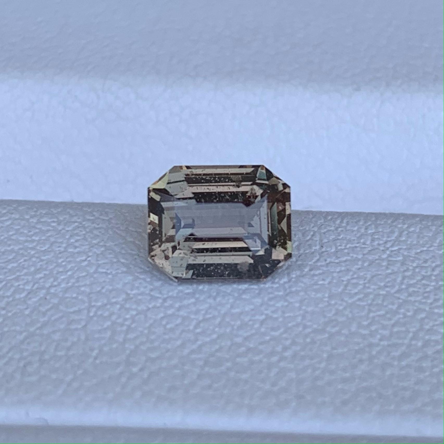 Color Changing Sapphire 1.38ct - (UH) - Baza Boutique