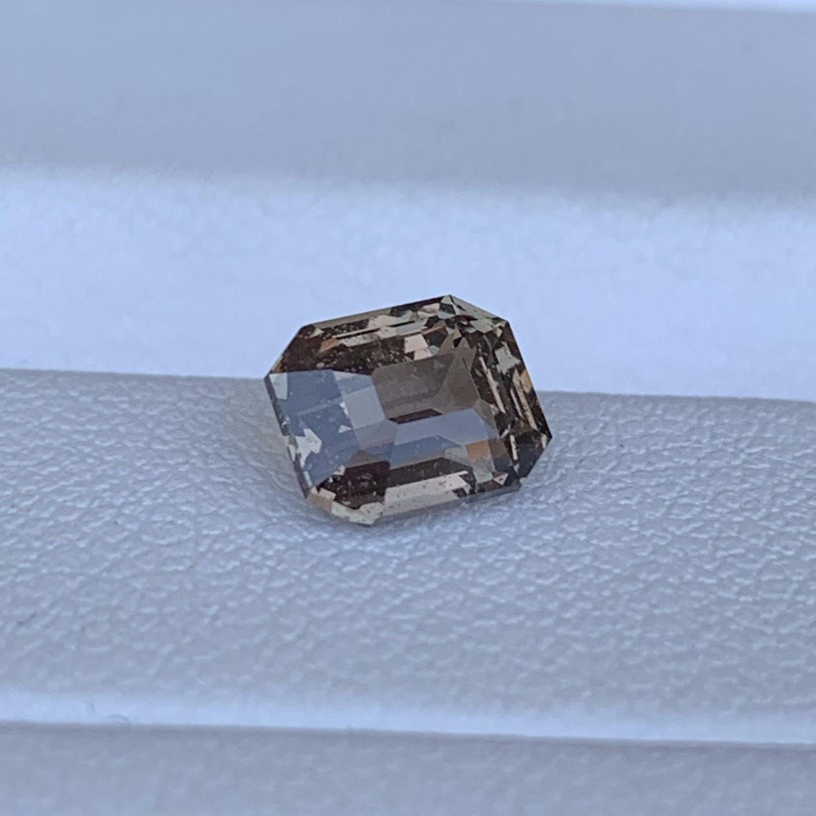 Color Changing Sapphire 1.38ct - (UH) - Baza Boutique