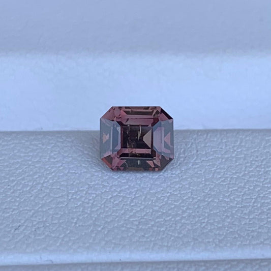 Natural Whiskey Sapphire 1.09ct - (UH) - Baza Boutique