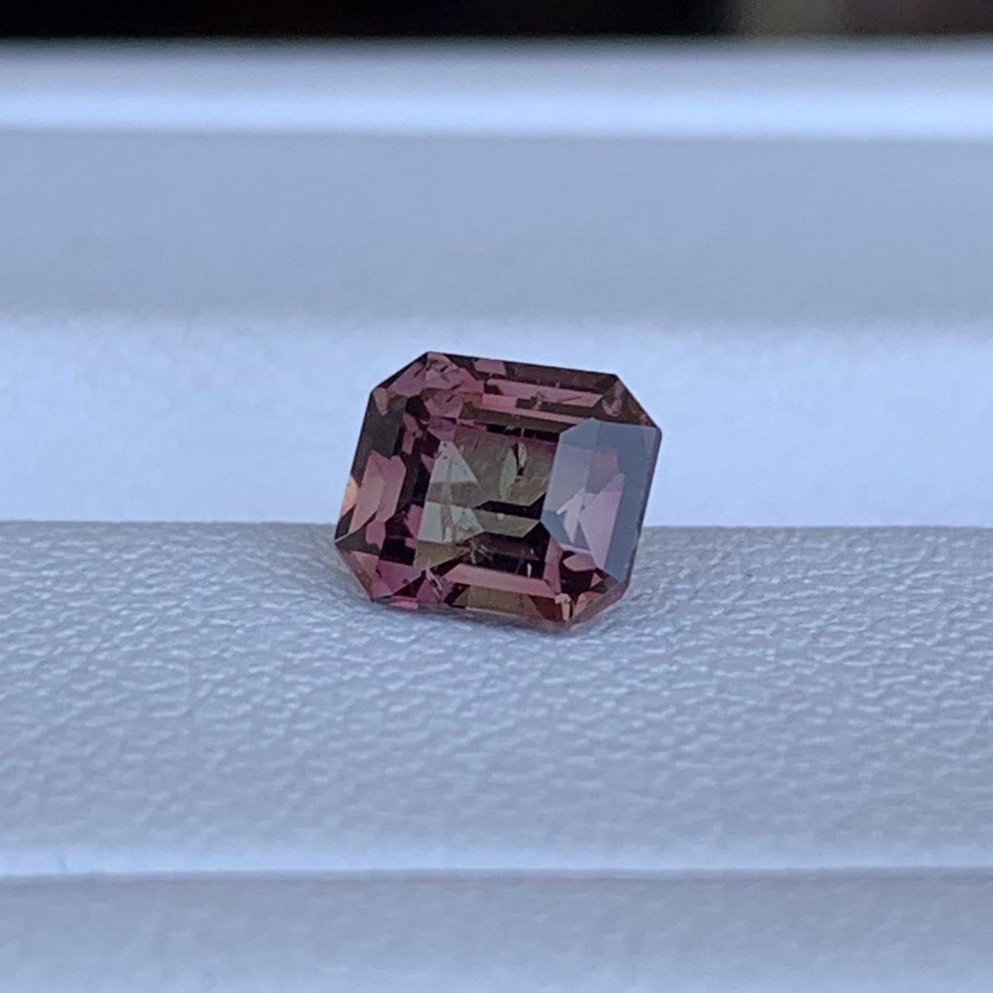 Natural Whiskey Sapphire 1.09ct - (UH) - Baza Boutique