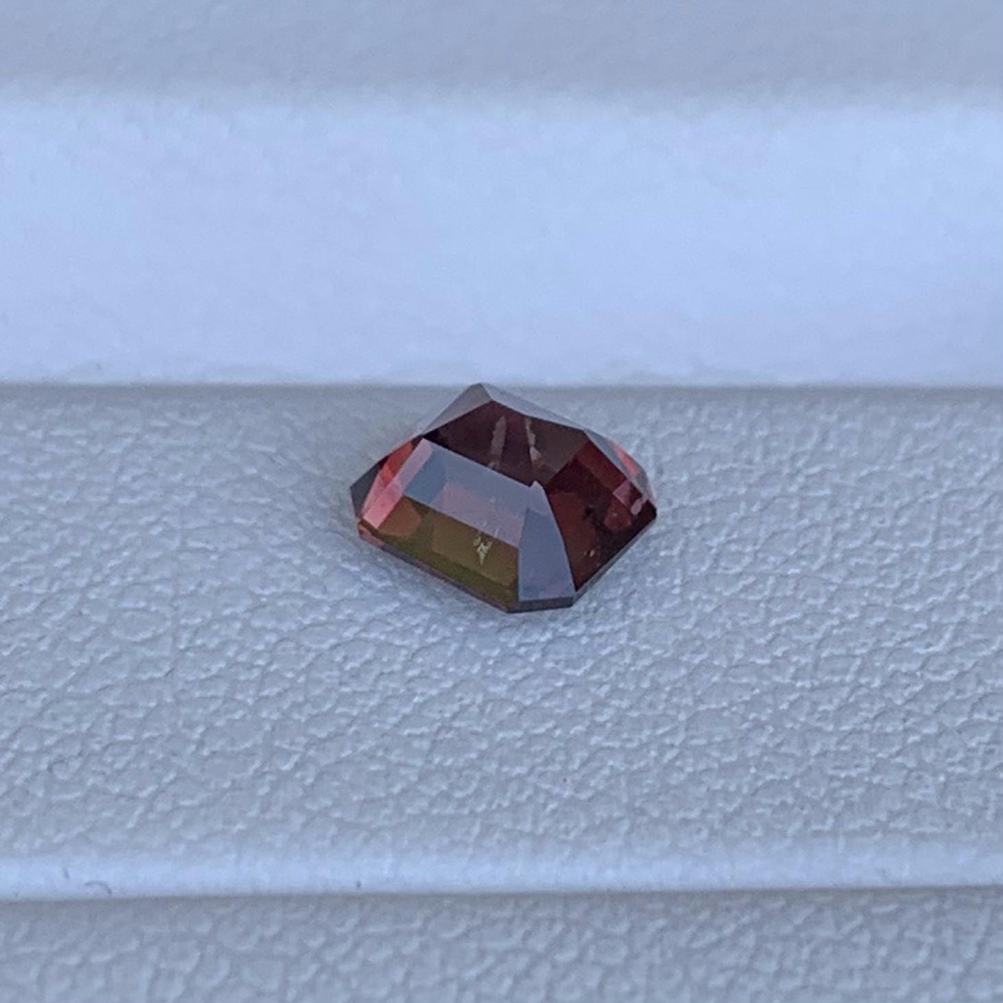 Natural Whiskey Sapphire 1.09ct - (UH) - Baza Boutique