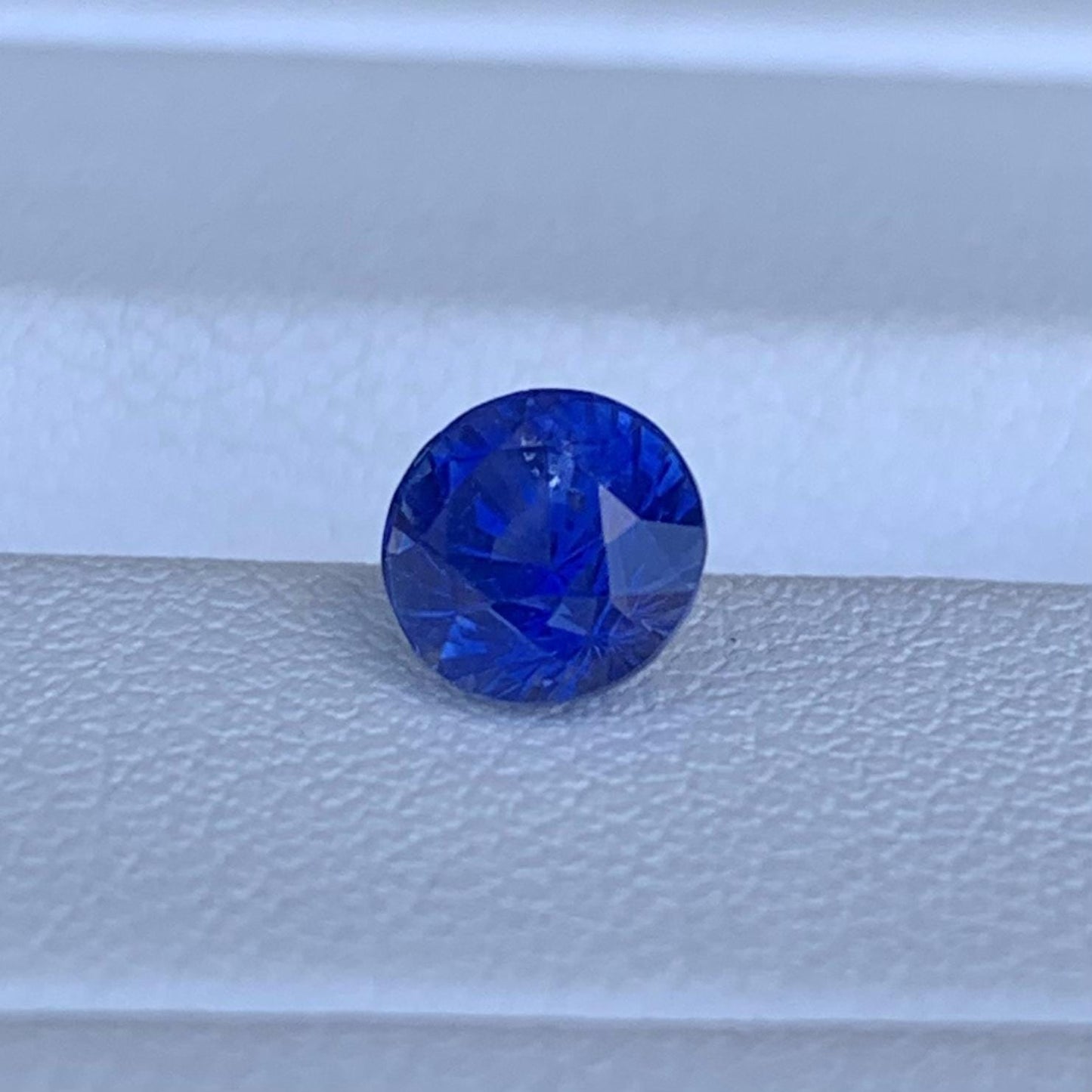 Natural Royal Blue Sapphire 1.09ct - (H) - Baza Boutique