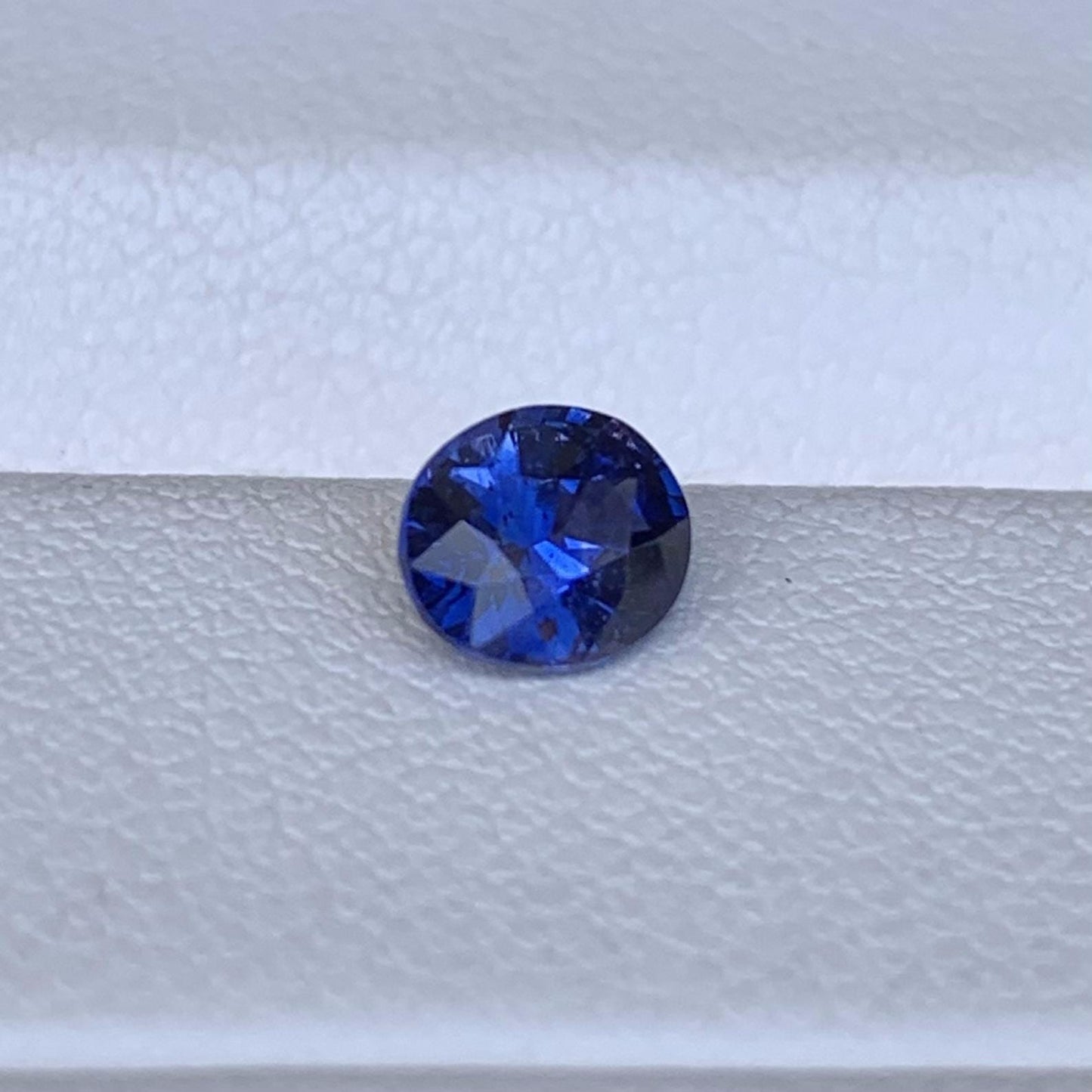 Natural Royal Blue Sapphire 0.67ct - (H)