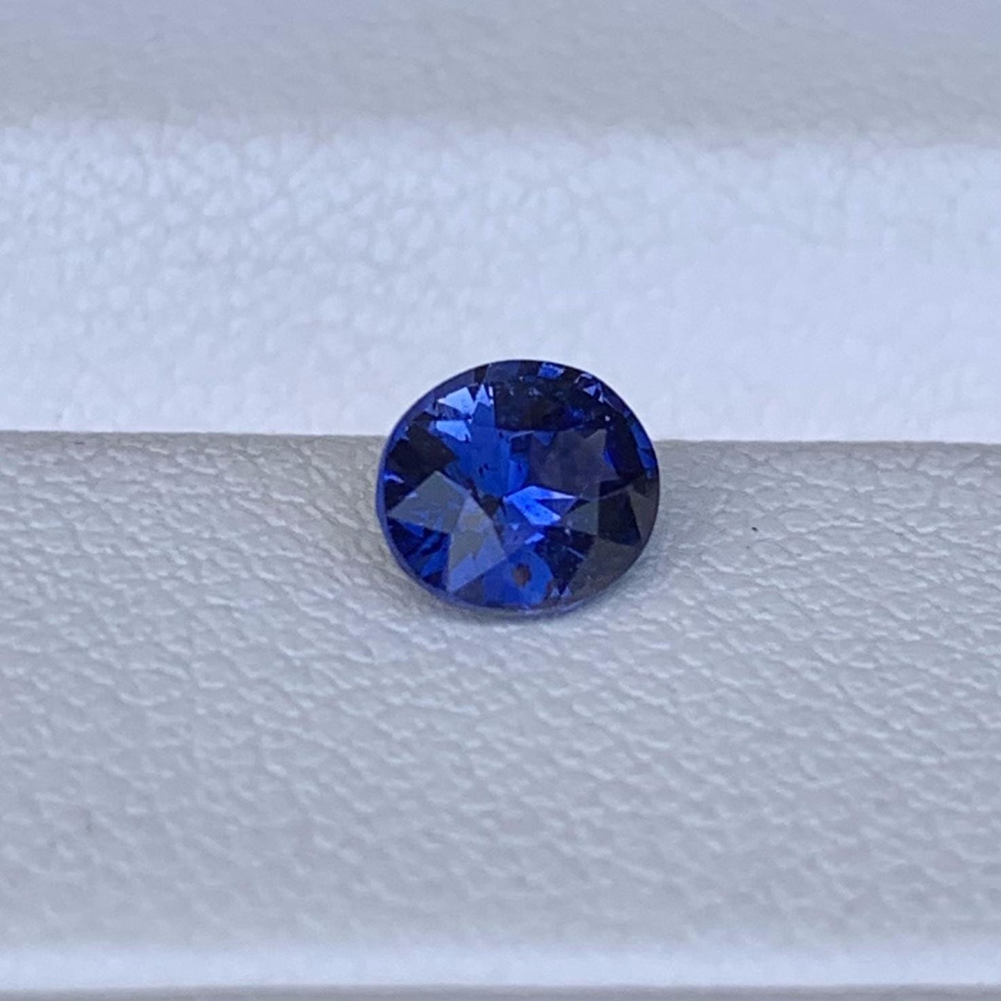 Natural Royal Blue Sapphire 0.67ct - (H)