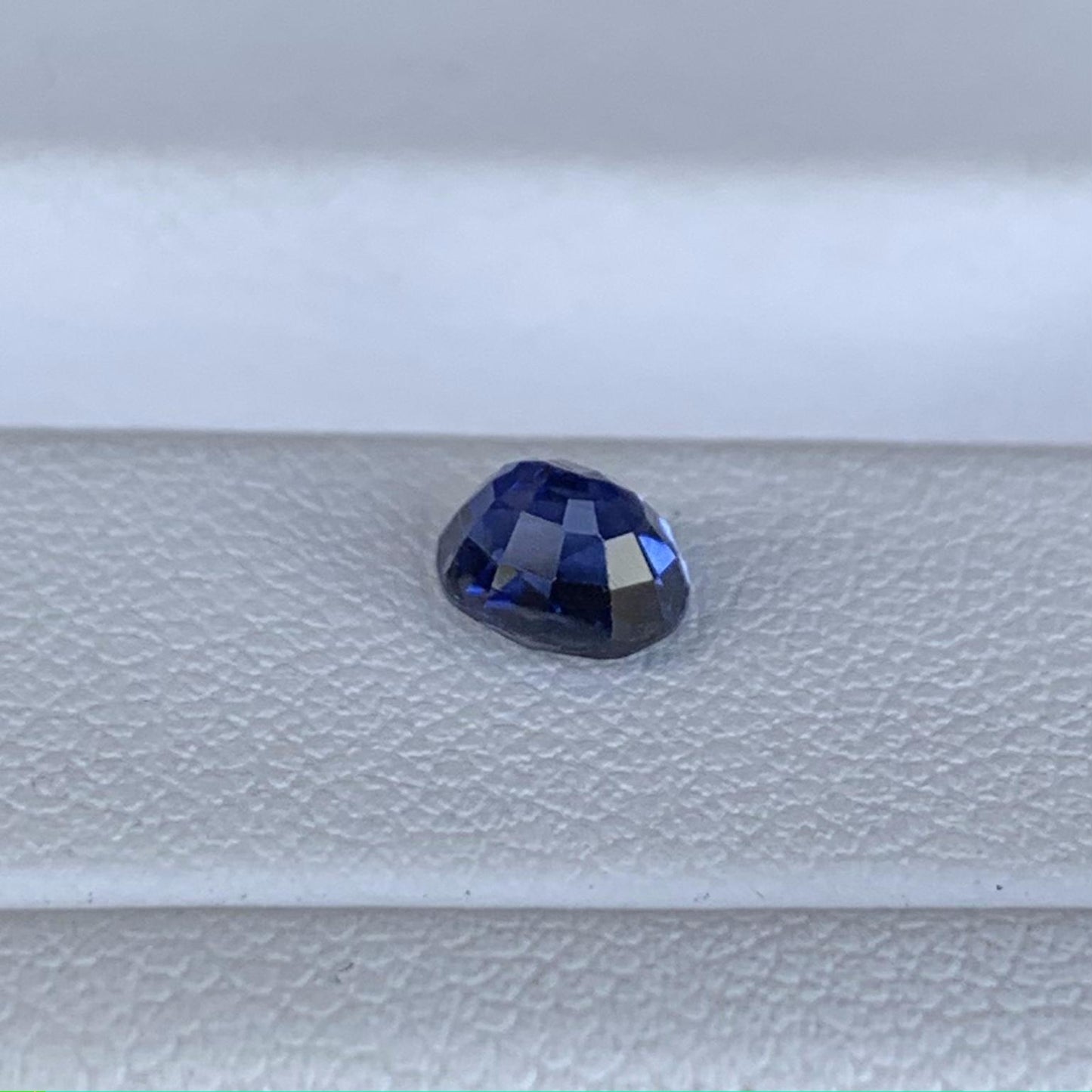 Natural Blue Sapphire 0.79ct - (H) - Baza Boutique