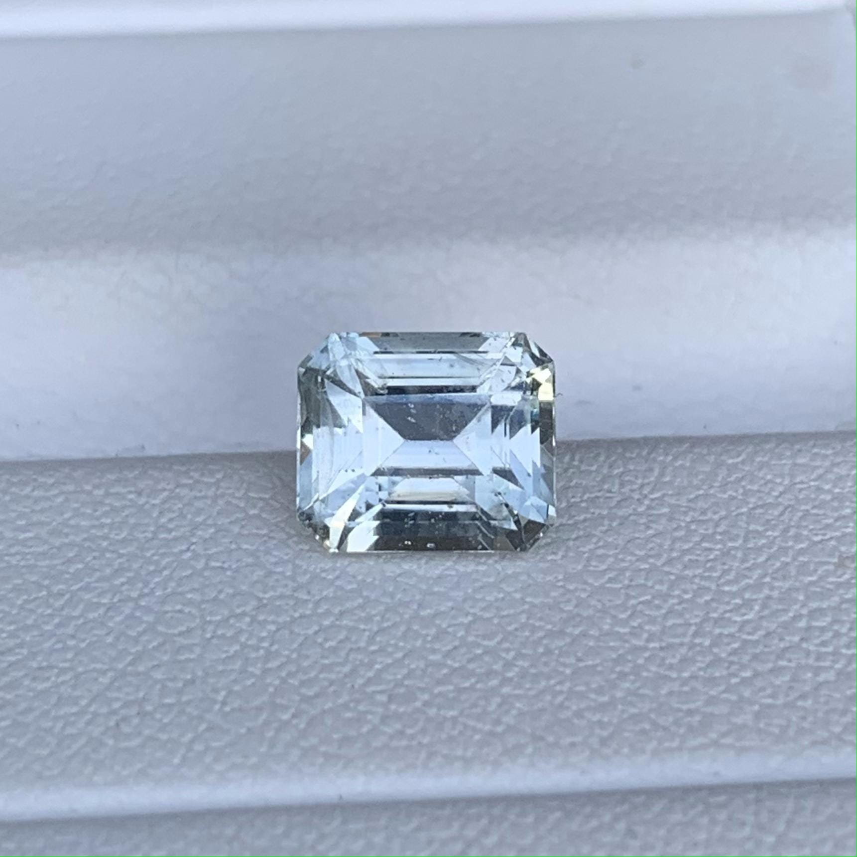 Natural Ceylon White Sapphire 2.60ct - (N) - Baza Boutique