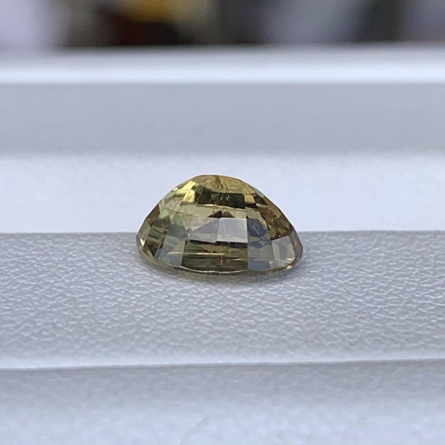 Multi Color Chrysoberyl 1.72ct - (UH)
