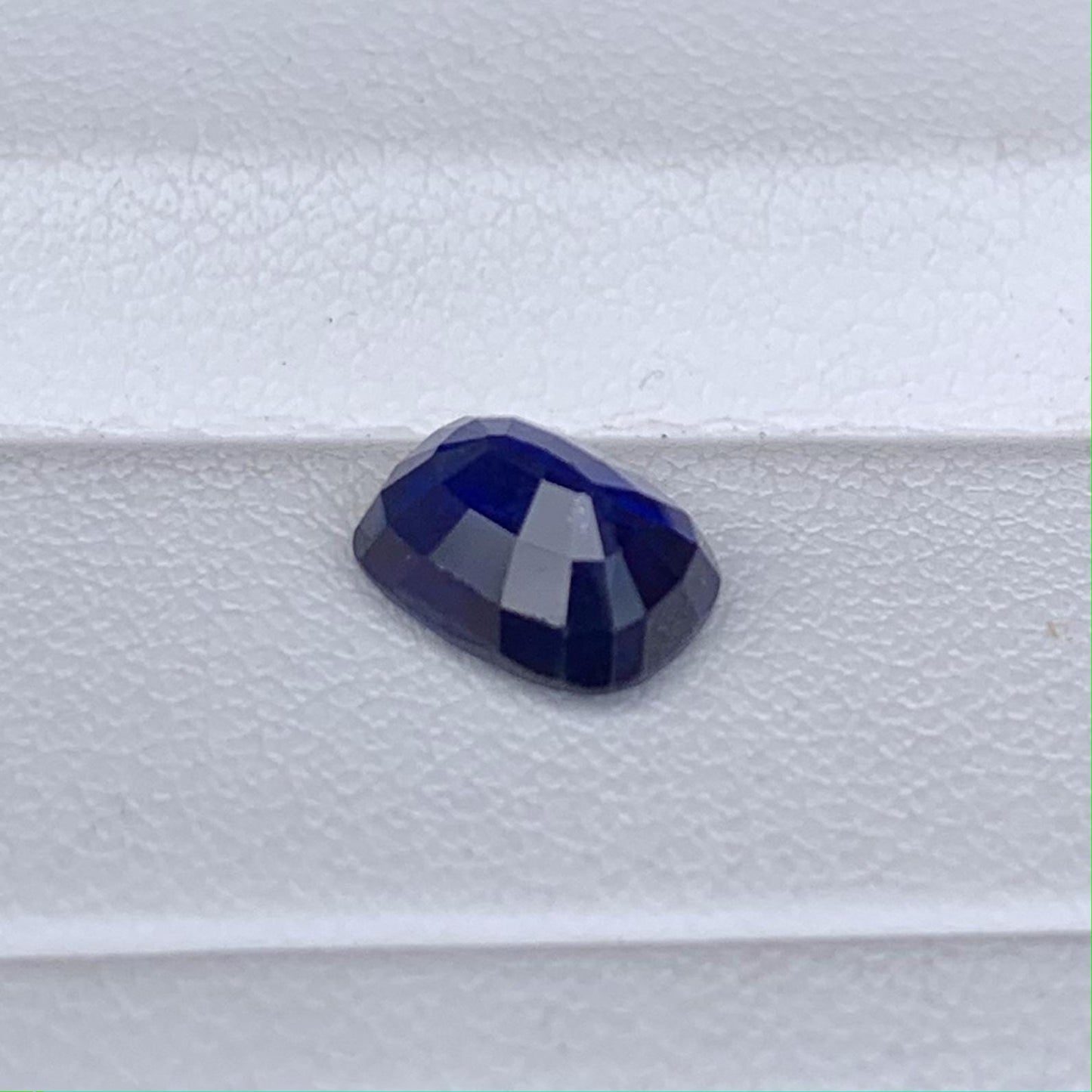 Natural Blue Sapphire 2.20ct - (H) - Baza Boutique