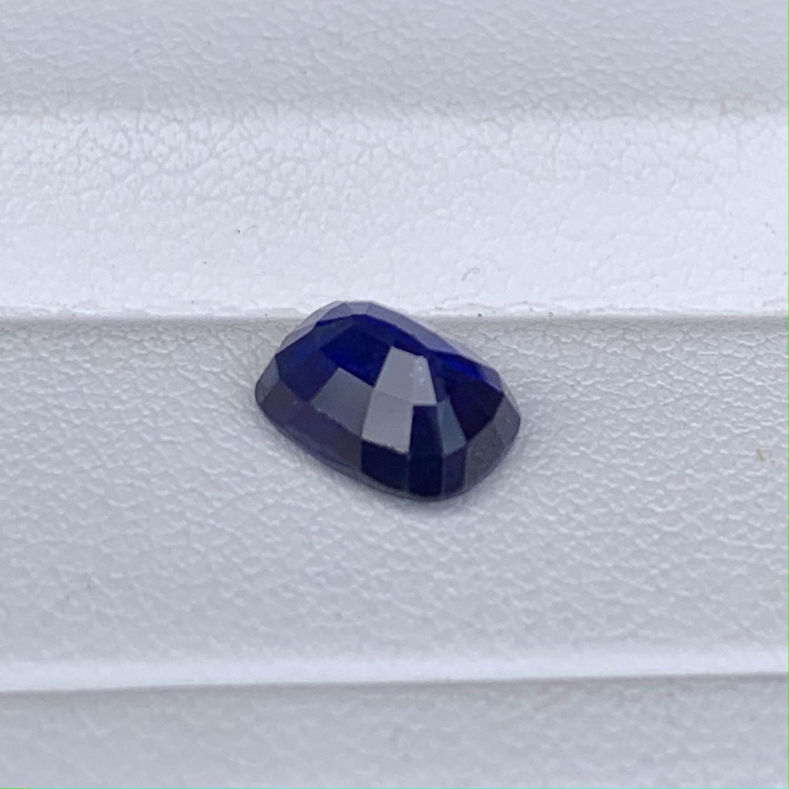 Natural Blue Sapphire 2.20ct - (H) - Baza Boutique