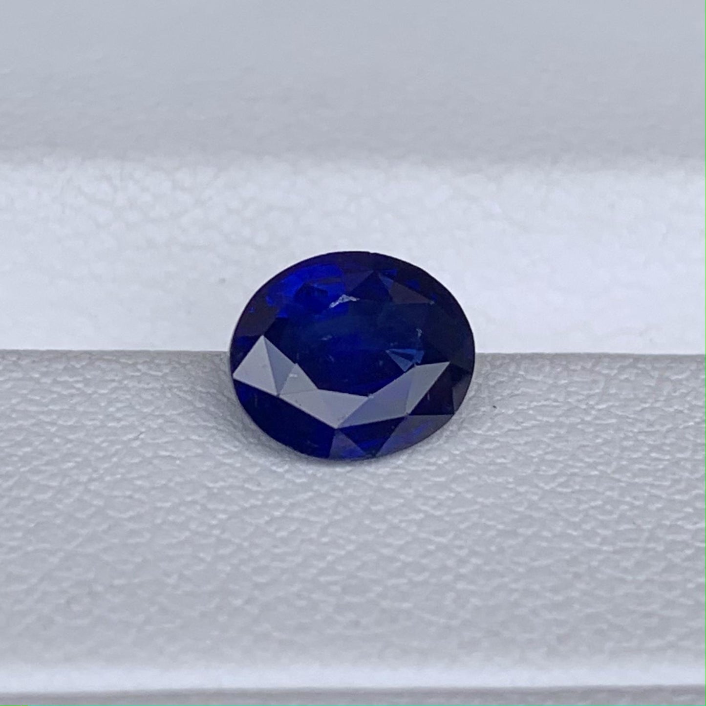 Ceylon Royal Blue Sapphire 2.01ct - (H) - Baza Boutique