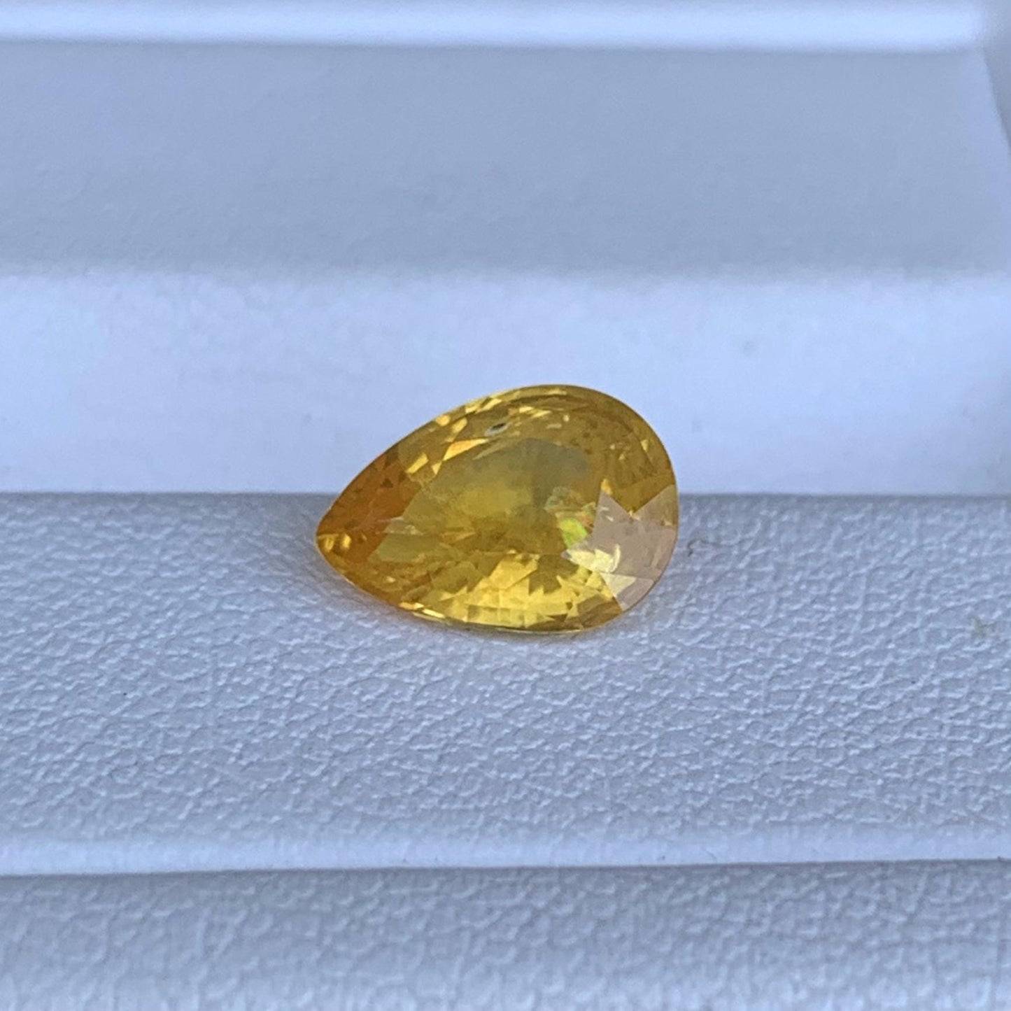 Yellow Sapphire 1.72ct - (H) - Baza Boutique