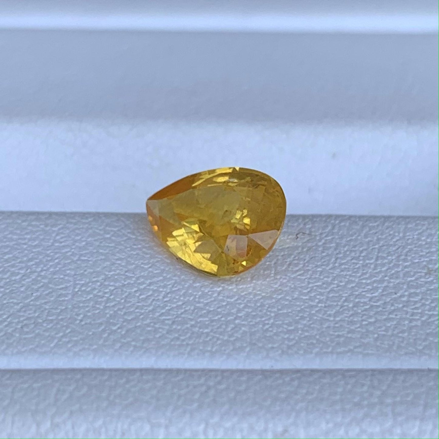 Yellow Sapphire 1.72ct - (H) - Baza Boutique