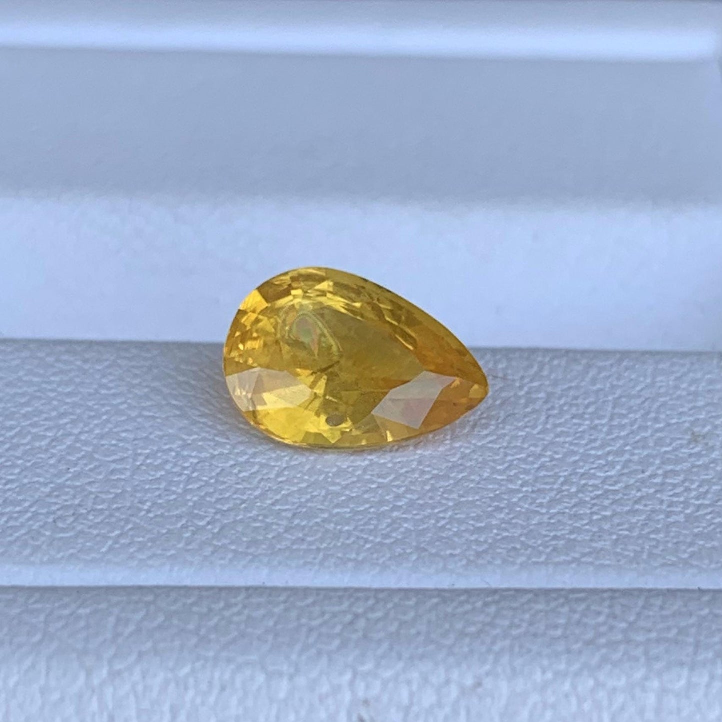 Yellow Sapphire 1.72ct - (H) - Baza Boutique