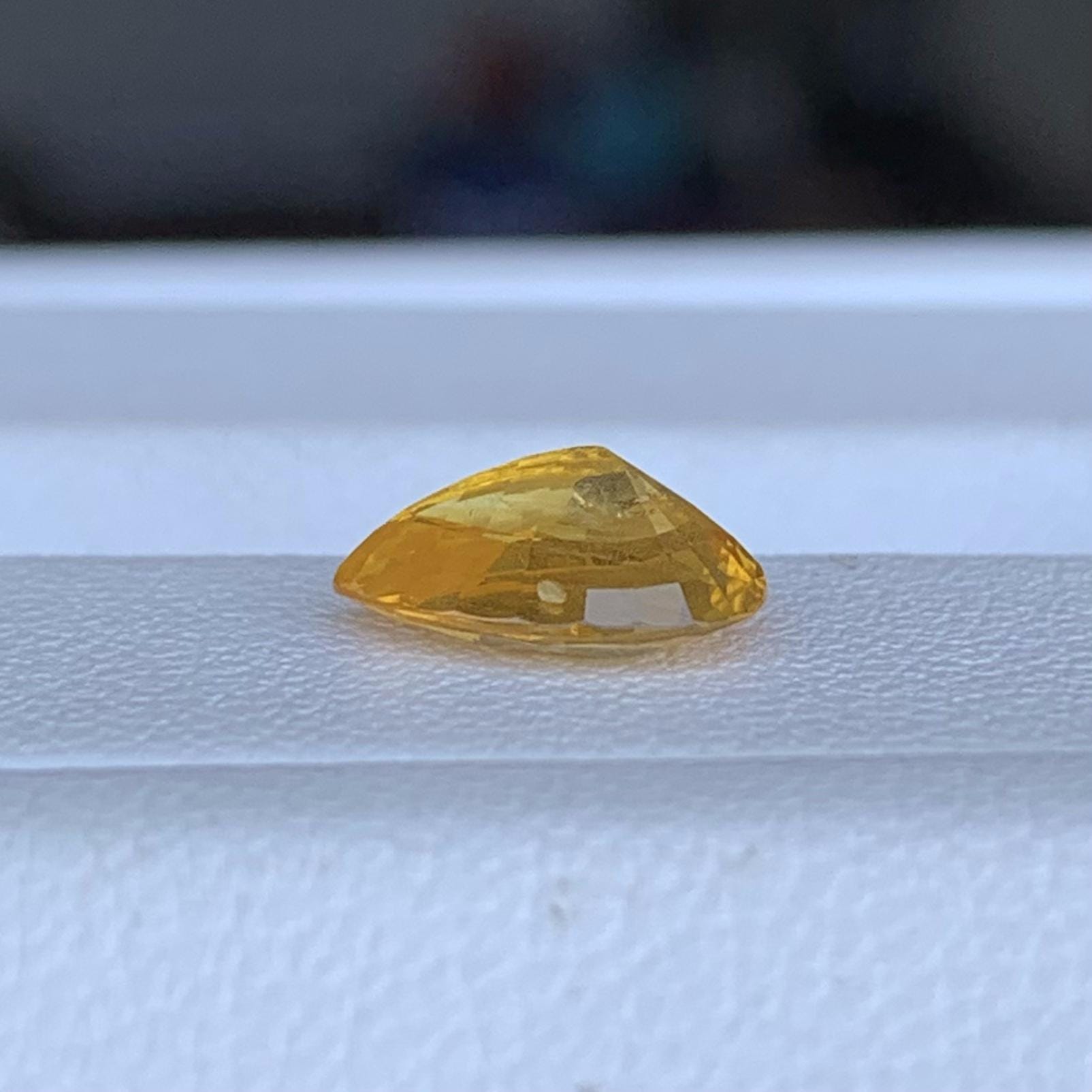 Yellow Sapphire 1.72ct - (H) - Baza Boutique