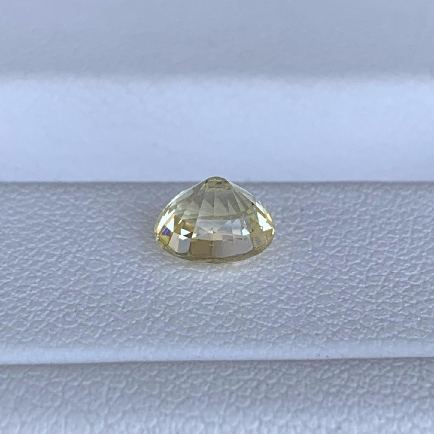 Natural Yellow Sapphire 1.30ct - (UH) - Baza Boutique