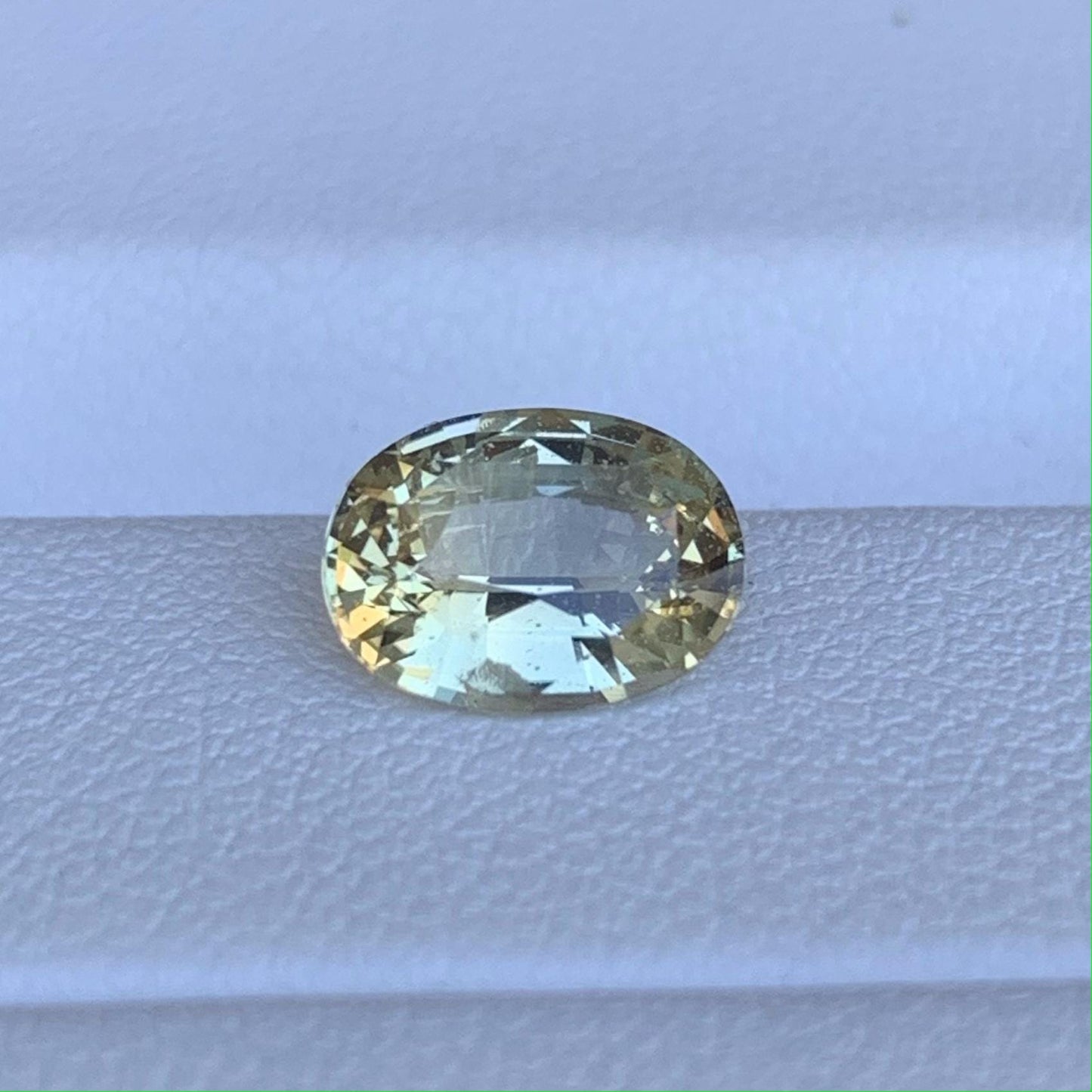 Natural Yellow Sapphire 1.51ct - (UH) - Baza Boutique