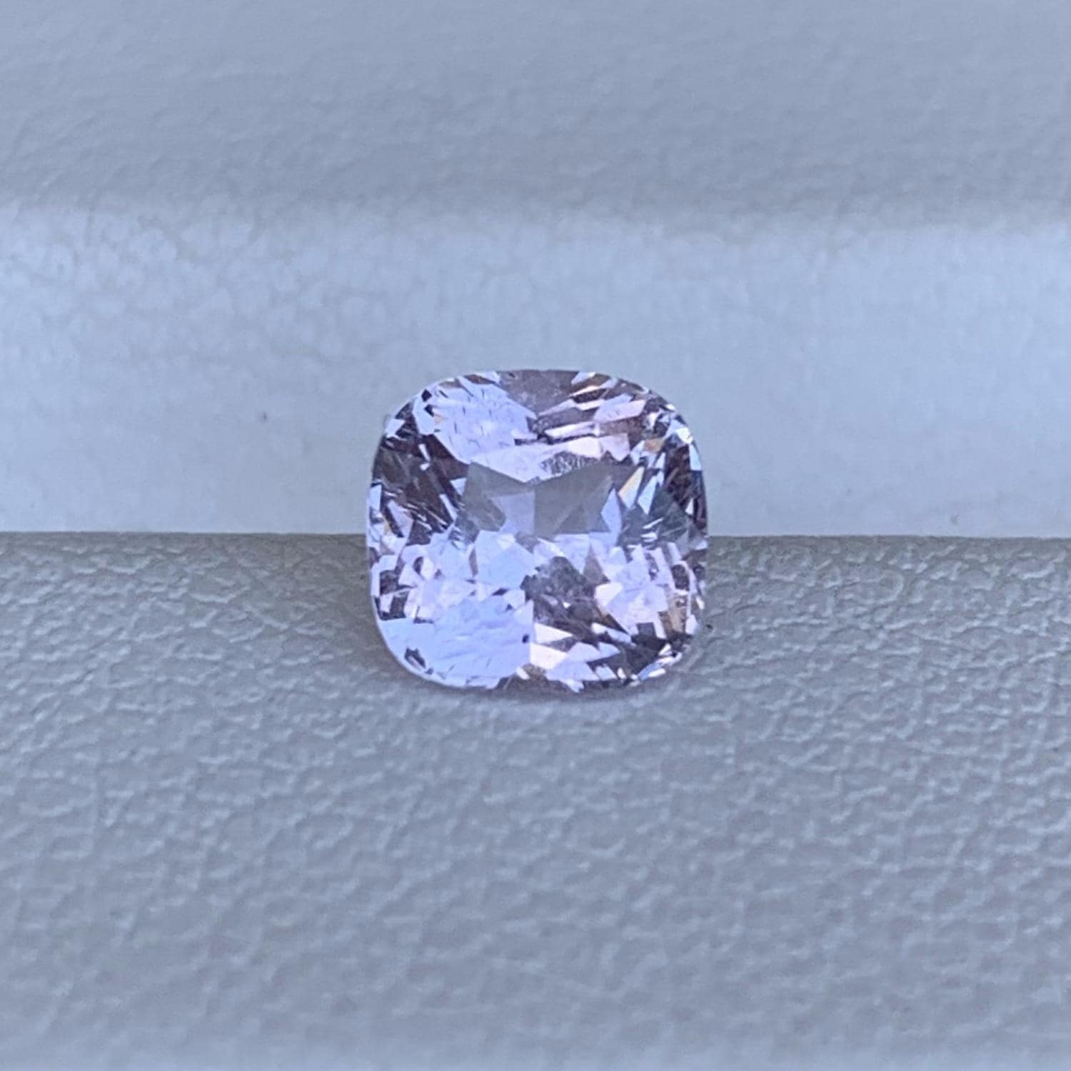 Lavender Peach Sapphire 1.20ct - (UH) - Baza Boutique