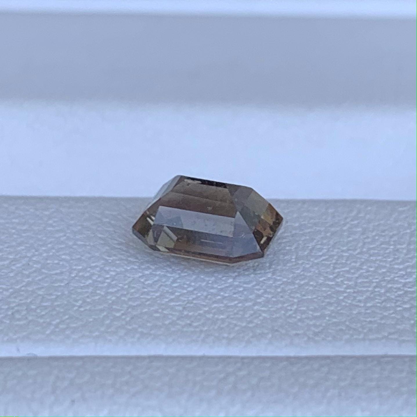 Color Changing Sapphire 1.38ct - (UH) - Baza Boutique