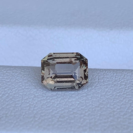Color Changing Sapphire 1.38ct - (UH)